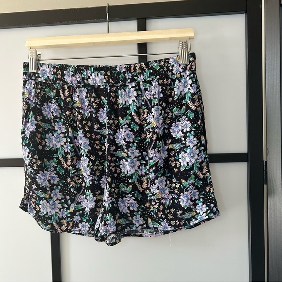 [XS] Anthropologie Relaxed Fit Black Purple & Blue Floral Pattern Short - Picture 5 of 11